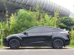 Tesla Model Y 2022 Facelift Rear-Wheel Drive - ფოტო 7