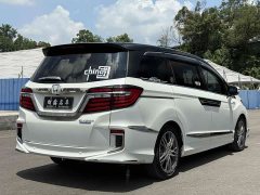 Honda Elysion 2.0L Hybrid Elite Edition - ფოტო 16