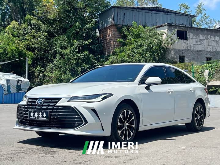 Toyota Camry 2.0L Base - ავტომობილი ჩინეთიდან