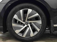 Volkswagen Magotan PHEV GTE Luxury - ფოტო 15