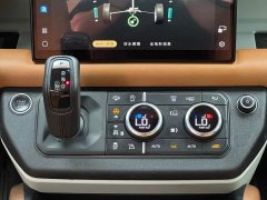 Land Rover Defender 2023 90 3.0T P400 Dark Edition - ფოტო 13