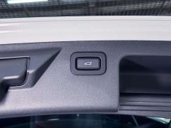 Land Rover Discovery Sport Facelift 249PS R-Dynamic S Performance Edition 5-Seater - ფოტო 17