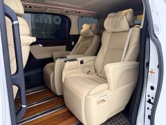 Toyota Alphard Hybrid 2.5L Luxury - ფოტო 13