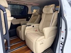 Toyota Alphard Hybrid 2.5L Luxury - ფოტო 15