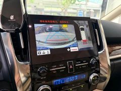 Toyota Alphard Hybrid 2.5L Luxury - ფოტო 17