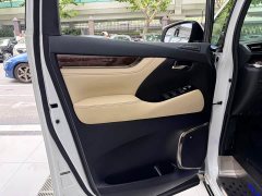 Toyota Alphard Hybrid 2.5L Luxury - ფოტო 4