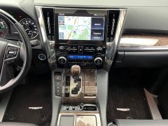 Toyota Alphard 2021 Hybrid 2.5L Premium Edition - ფოტო 16