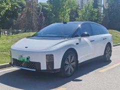 Li Auto i6 Four-Wheel Drive Standard Edition - ფოტო 1
