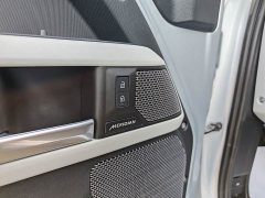 Land Rover Defender 110 3.0T P400 XS - ფოტო 11