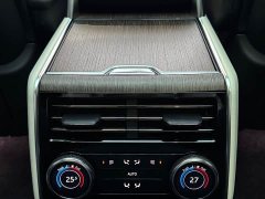 Land Rover Range Rover Facelift 3.0 L6 400PS Extended Wheelbase Prestige Edition - ფოტო 17