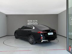 BMW i5 eDrive 35L M Sport Package - ფოტო 12