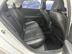 Hyundai Elantra 1.5L CVT Luxury - ფოტო 12