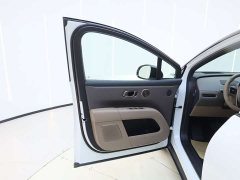 Li Auto i6 2025 Two-Wheel Drive Standard - ფოტო 9