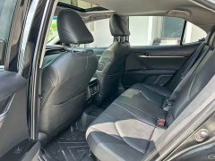 Toyota Camry Hybrid Luxury - ფოტო 5