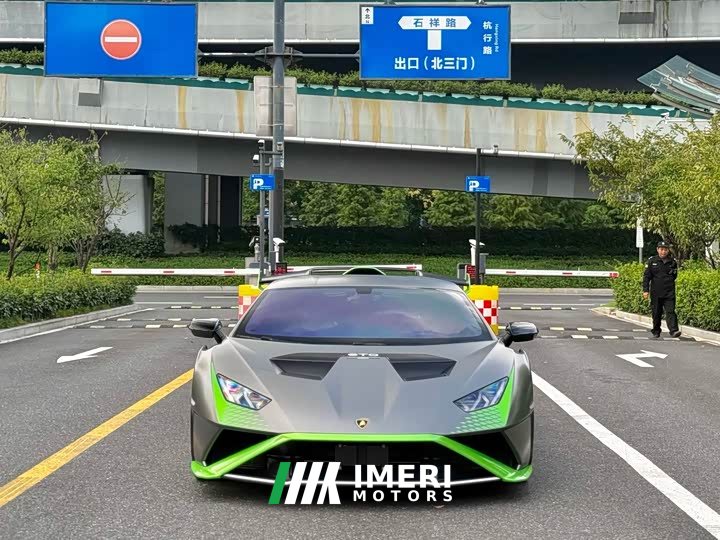 Lamborghini Huracán STO