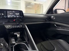 Hyundai Elantra 1.5L CVT GLX Elite - ფოტო 16