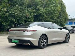 Zeekr Geely Zeekr Z10 95kWh 702km AWD Intelligent Driving Ultra - ფოტო 7