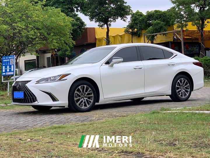 Lexus ES 200 Excellence Edition