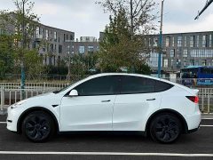 Tesla Model Y Rear-Wheel Drive - ფოტო 10