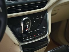Buick GL8 ES Luxe Enjoyment Edition - ფოტო 14