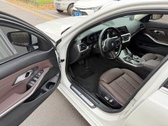 BMW 3 Series 325Li M Sport Package - ფოტო 7