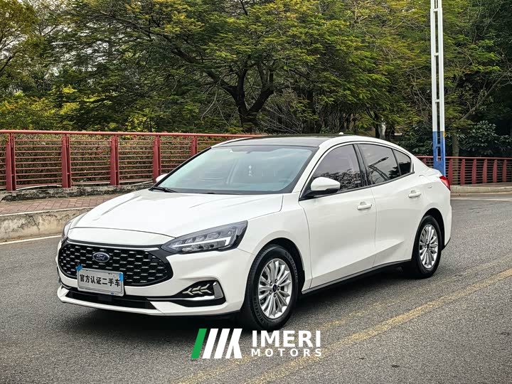 Ford Focus 2021 Sedan EcoBoost 180 Automatic Trend - ავტომობილი ჩინეთიდან