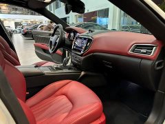Maserati Ghibli 2.0T Sharp Edition - ფოტო 9