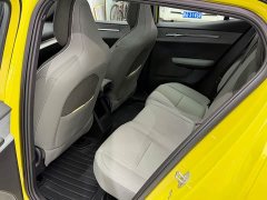 Volvo EX30 2025 Rear-Wheel Drive Extended Range Ultra - ფოტო 15