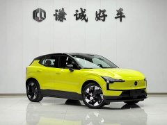 Volvo EX30 2025 Rear-Wheel Drive Extended Range Ultra - ფოტო 3