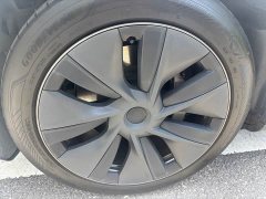 Tesla Model Y Rear-Wheel Drive - ფოტო 16