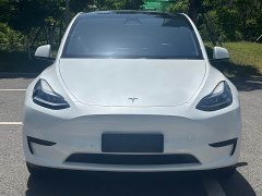 Tesla Model Y Rear-Wheel Drive - ფოტო 2