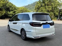 Honda Odyssey 2.0L e:HEV Luxury - ფოტო 17