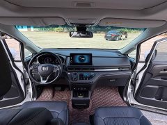 Honda Odyssey 2.0L e:HEV Luxury - ფოტო 8