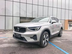 Volvo XC40 B3 Smart Remote Luxury Edition - ფოტო 1