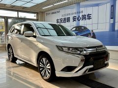 Mitsubishi Outlander 2.0L FWD Comfort 5-Seater - ფოტო 3