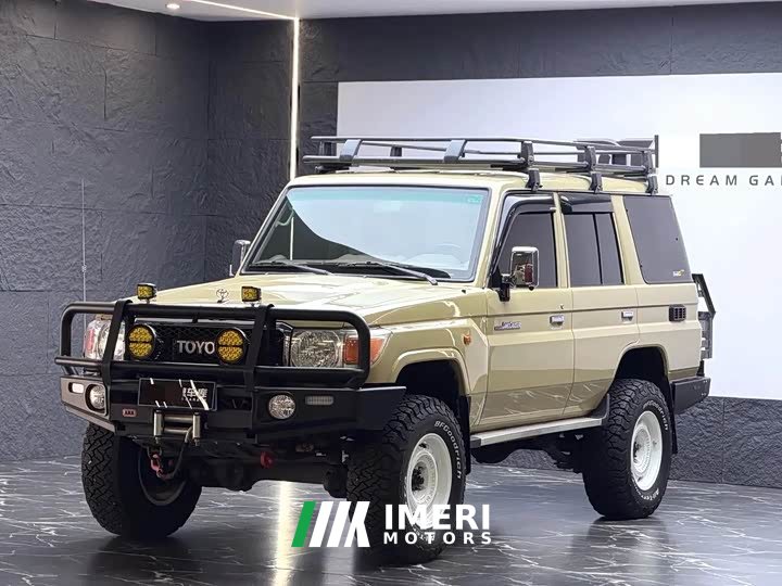 Toyota Land Cruiser (Imported) LC76 2022 4.0L Manual - ავტომობილი ჩინეთიდან