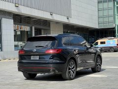 Volkswagen Touareg 3.0TSI Ruixiang Classic Sport Package - ფოტო 7