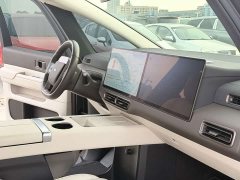 Li Auto Li Xiang MEGA Ultra - ფოტო 4
