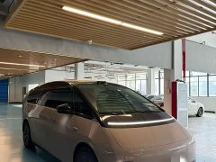 Li Auto Li Xiang MEGA Ultra - ფოტო 6