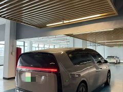 Li Auto Li Xiang MEGA Ultra - ფოტო 7