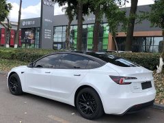Tesla Model 3 Long Range All-Wheel Drive - ფოტო 12
