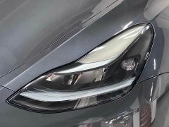 Tesla Model Y Rear-Wheel Drive - ფოტო 3