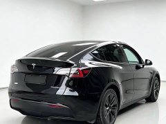 Tesla Model Y Rear-Wheel Drive - ფოტო 8