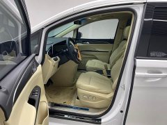Buick GL8 ES Luxe Enjoyment Edition - ფოტო 16