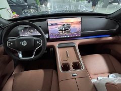 Leapmotor D19 Extended Range 500 Deluxe Edition Six-Seater - ფოტო 4