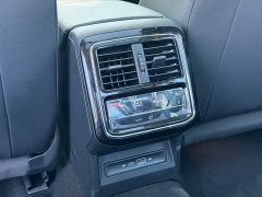 Volkswagen Passat Outstanding Edition 330TSI Elite - ფოტო 13