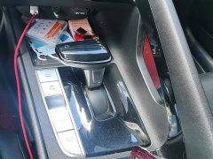 Hyundai Elantra 1.5L CVT Luxury - ფოტო 10