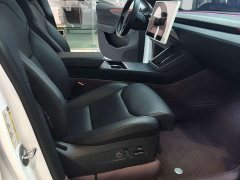 Tesla Model Y L 2025 Long Range All-Wheel Drive - ფოტო 10