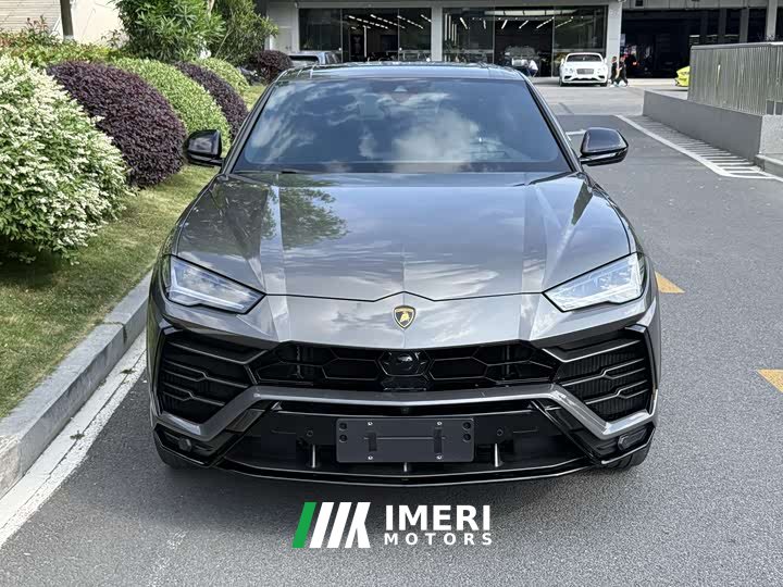 Lamborghini Urus 4.0T V8