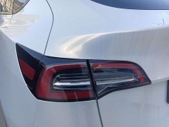 Tesla Model Y Rear-Wheel Drive - ფოტო 10